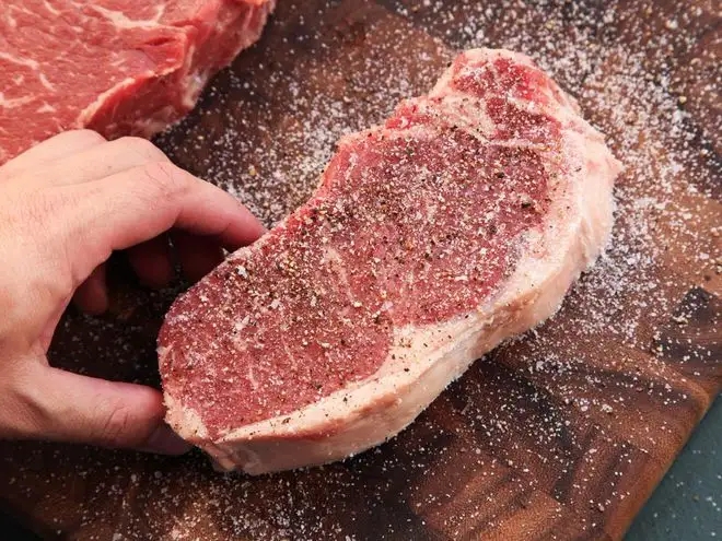 meat for cooking grate